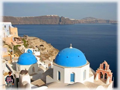 Santorini-Oia_2-640x480 (Small).jpg