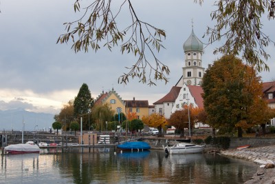 Wasserburg im Herbst